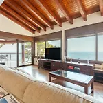 Βίλα Con Infinity Pool
